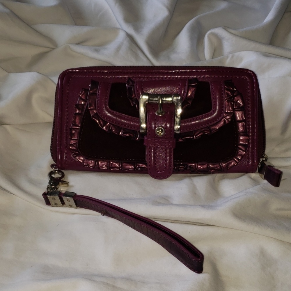 Women's purple wallet